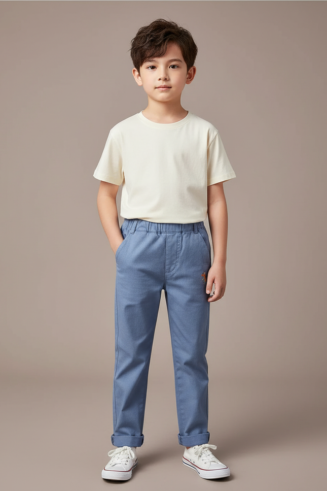 Pantalon Chino Bleu Ciel Coton Décontracté Brodé Garçon